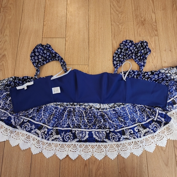 Lovers + Friends Off The Shoulder Top - Picture 7 of 16